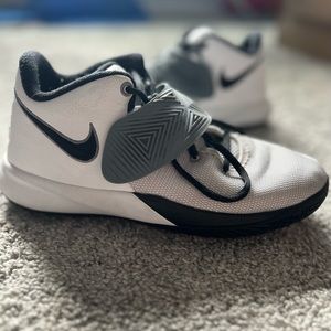 Nike Kyrie JBY Zoom